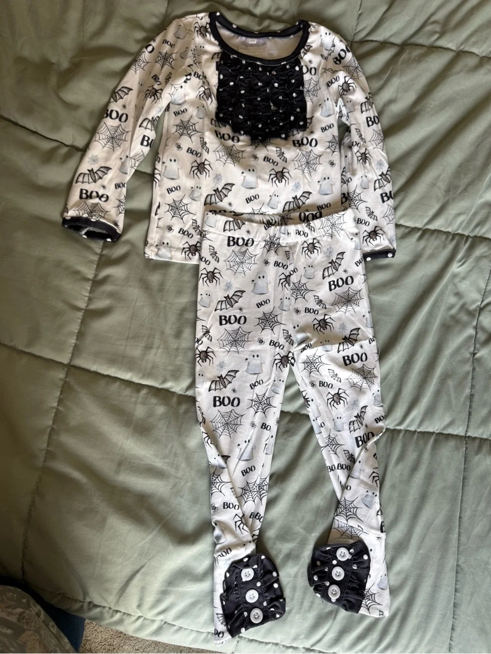 Girls' Halloween 'Boo' Pajama Set with Ruffled Accents - Black & White